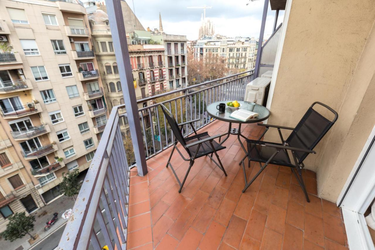 Heart Of The City Sunny With Iconic Terrace View Barcelona Buitenkant foto